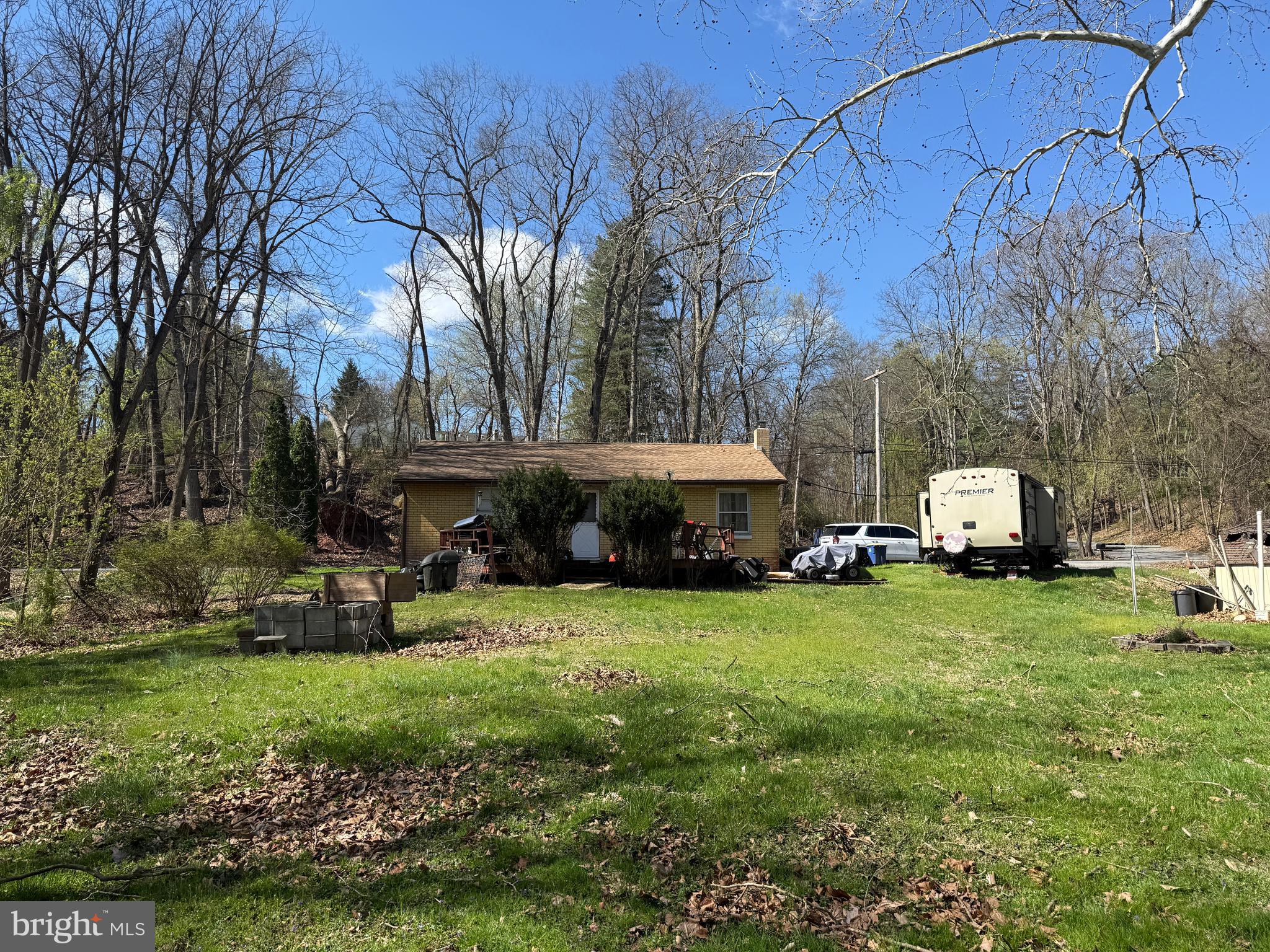 3805 Lisburn Road Mechanicsburg, PA 17055 - Photo 4 of 40