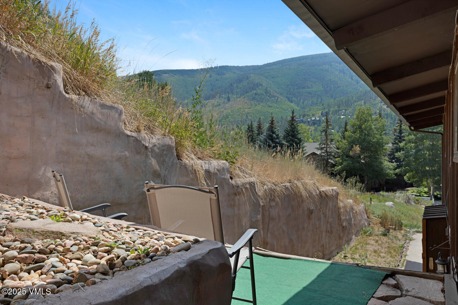 2059 Chamonix Lane, Unit 9 Vail, CO 81657 - Photo 4 of 25 Vail Heights 9 MLS-19