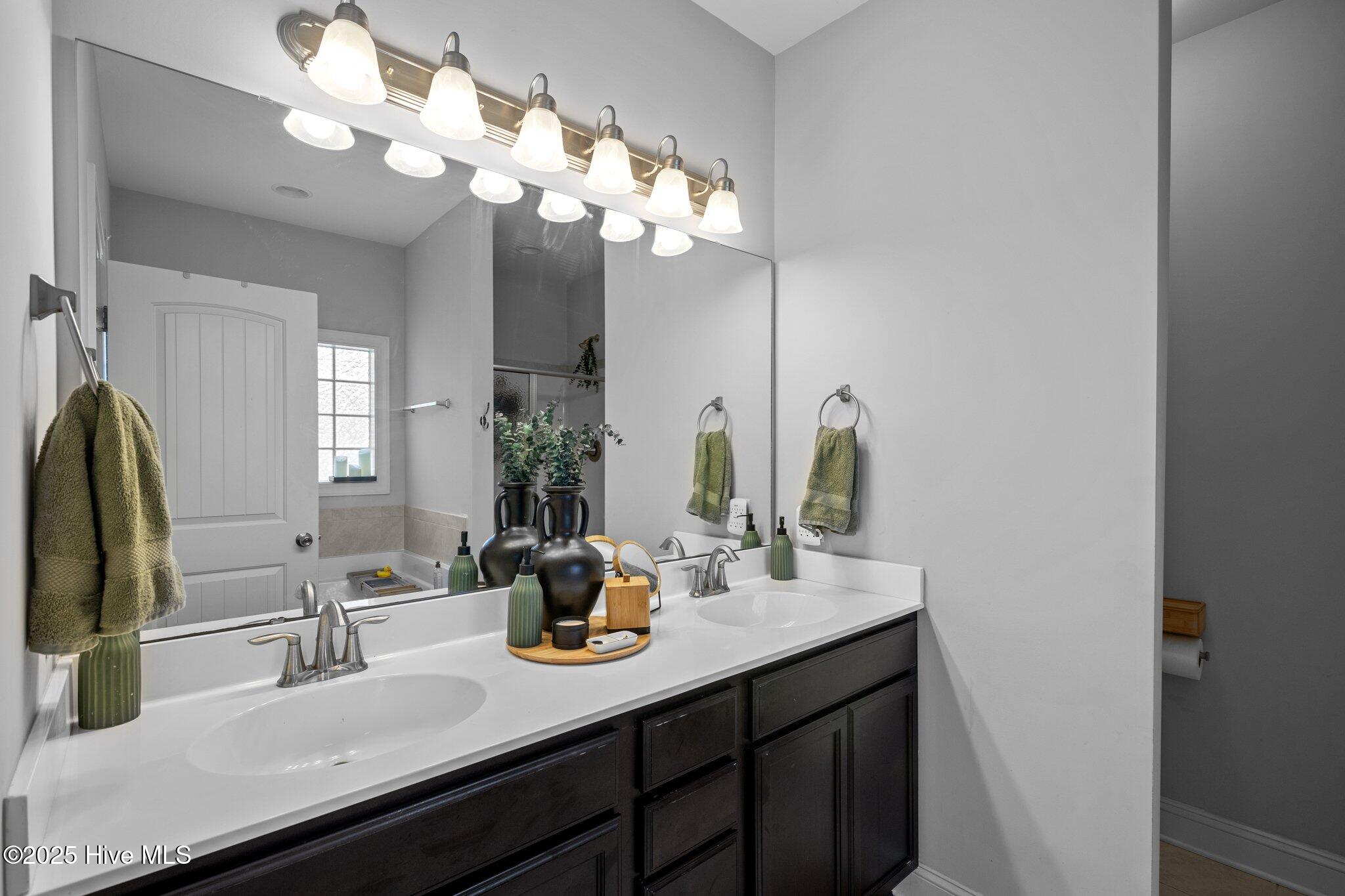 2014 Snapper Street New Bern, NC 28562 - Photo 27 of 44 25-web-or-mls-BLS_0048