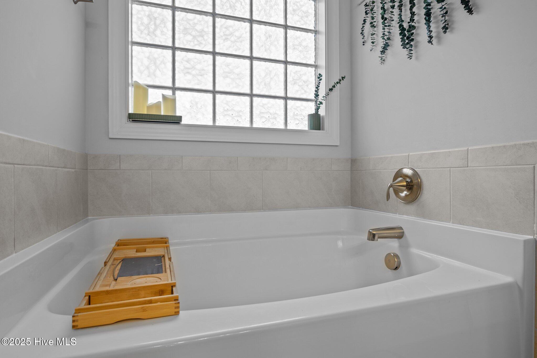 2014 Snapper Street New Bern, NC 28562 - Photo 30 of 44 28-web-or-mls-BLS_0057