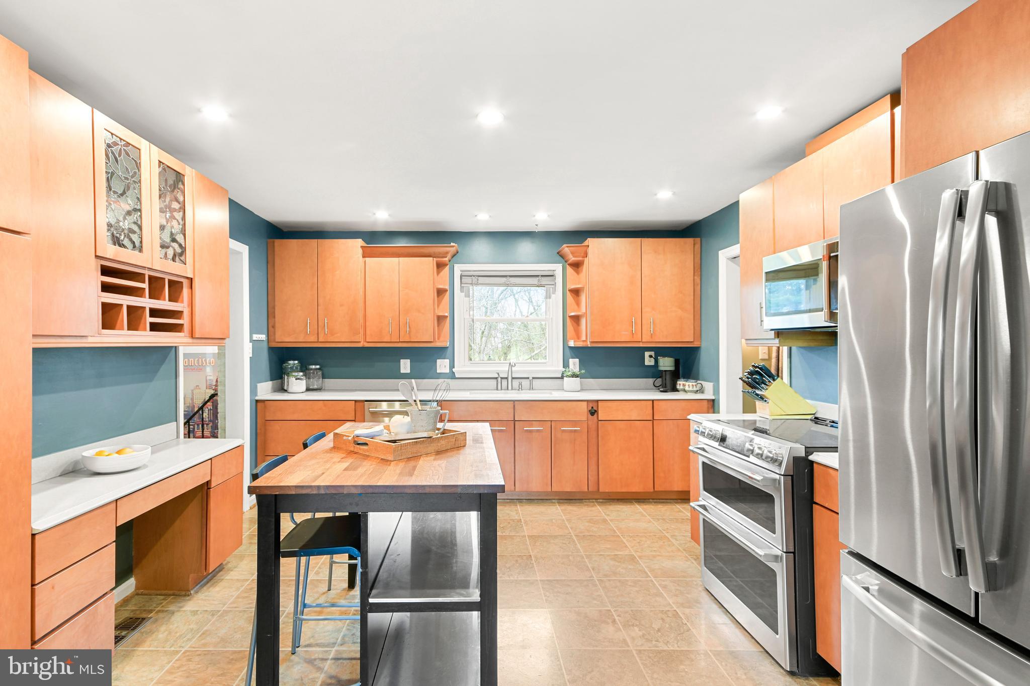 4220 Spring View Court Jefferson, MD 21755 - Photo 4 of 79 Updated Kitchen