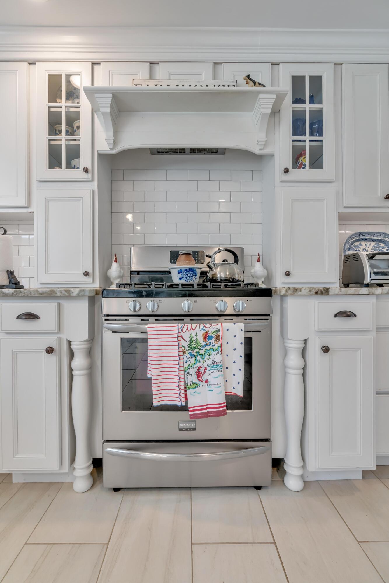 756 Alewive Road Kennebunk, ME 04043 - Photo 17 of 47 Gas range