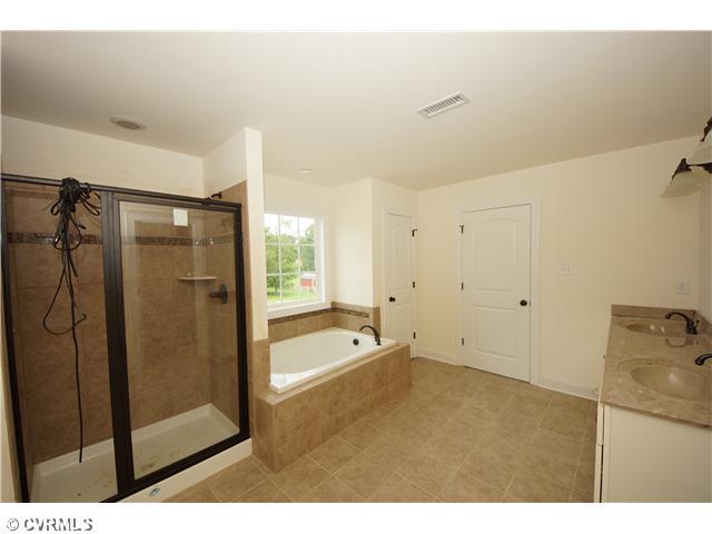 10661 Courtney Road Glen Allen, VA 23060 - Photo 11 of 16 Gallery Image 11