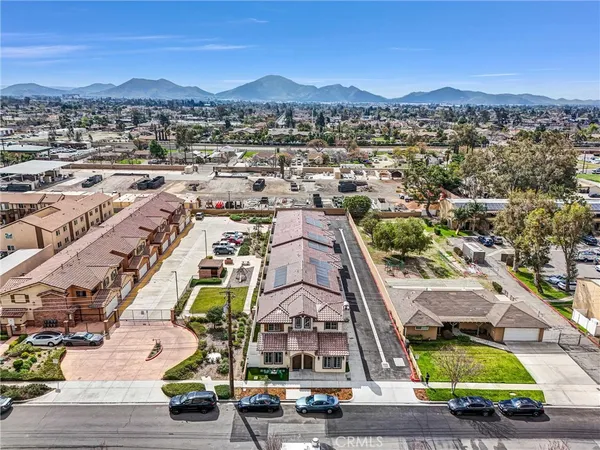 $2,995 | 16385 Valencia Avenue, Unit 3, Fontana, CA 92335