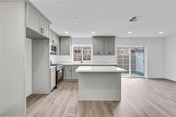 $2,995 | 16385 Valencia Avenue, Unit 3, Fontana, CA 92335