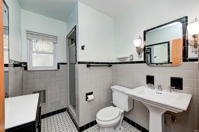 $679,000 | 6065 Gladden Drive, Indianapolis, IN 46220