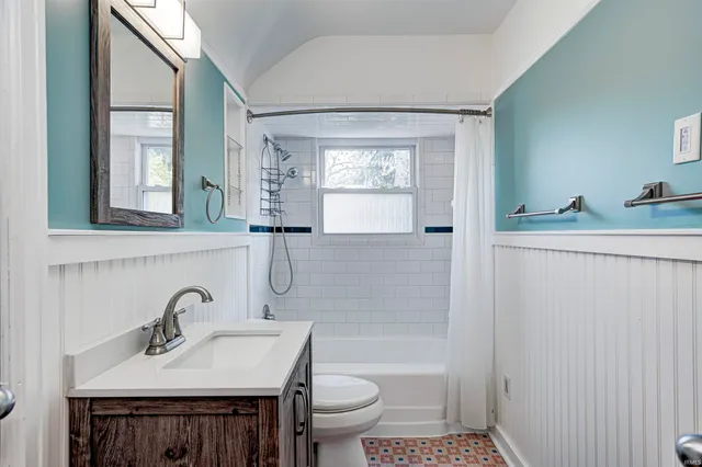 $679,000 | 6065 Gladden Drive, Indianapolis, IN 46220