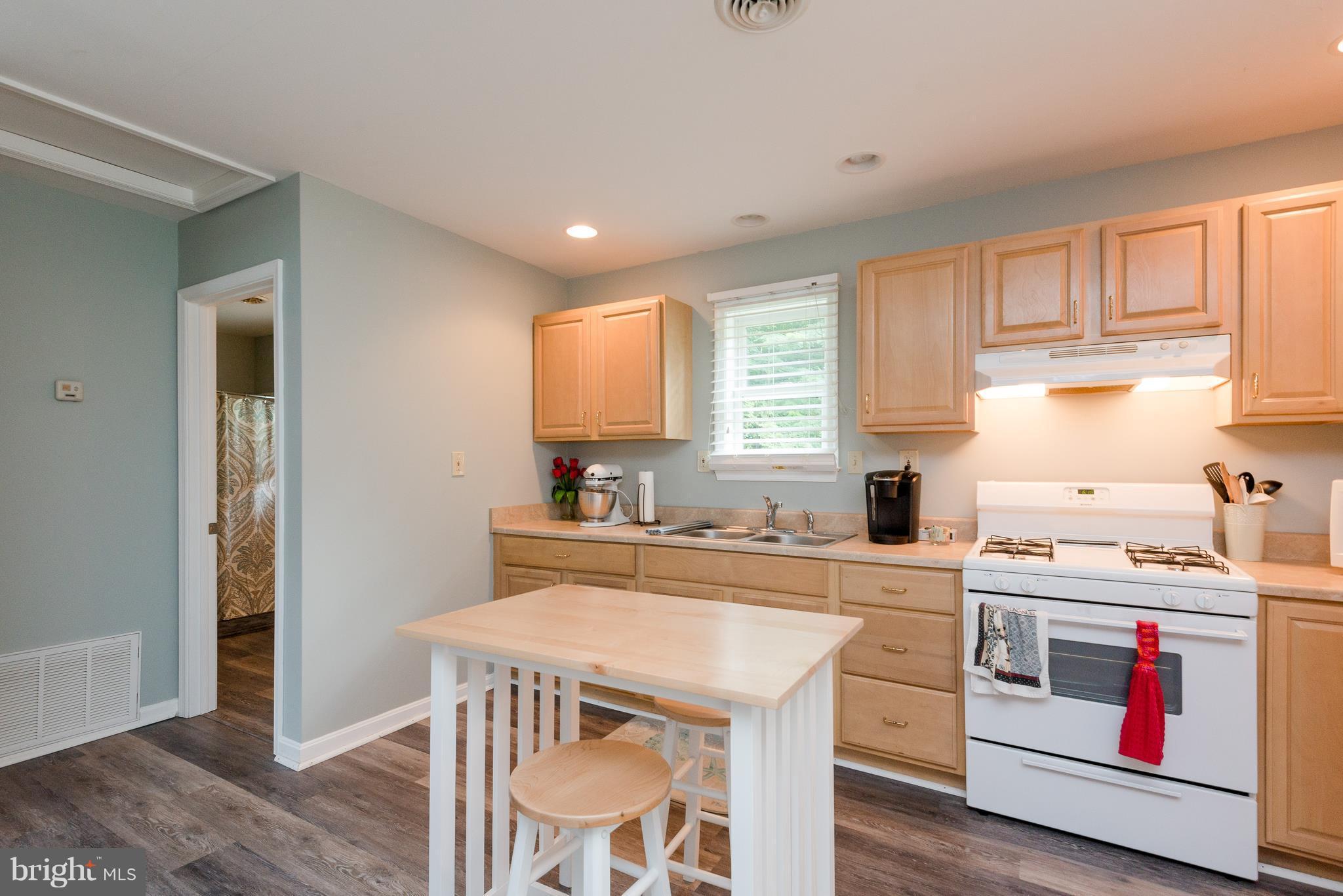 84 Old Solomons Island Road Lothian, MD 20711 - Photo 20 of 28 Guest house