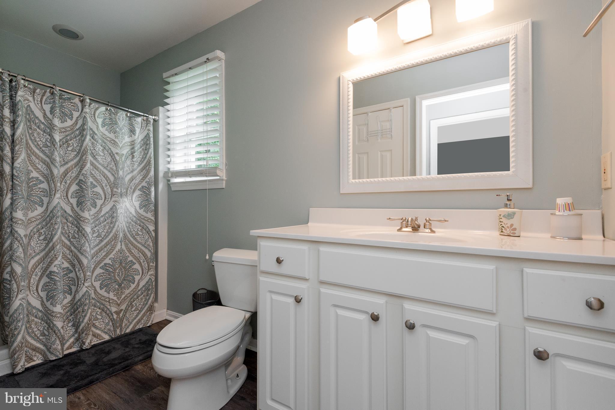 84 Old Solomons Island Road Lothian, MD 20711 - Photo 21 of 28 Bathroom in guest house
