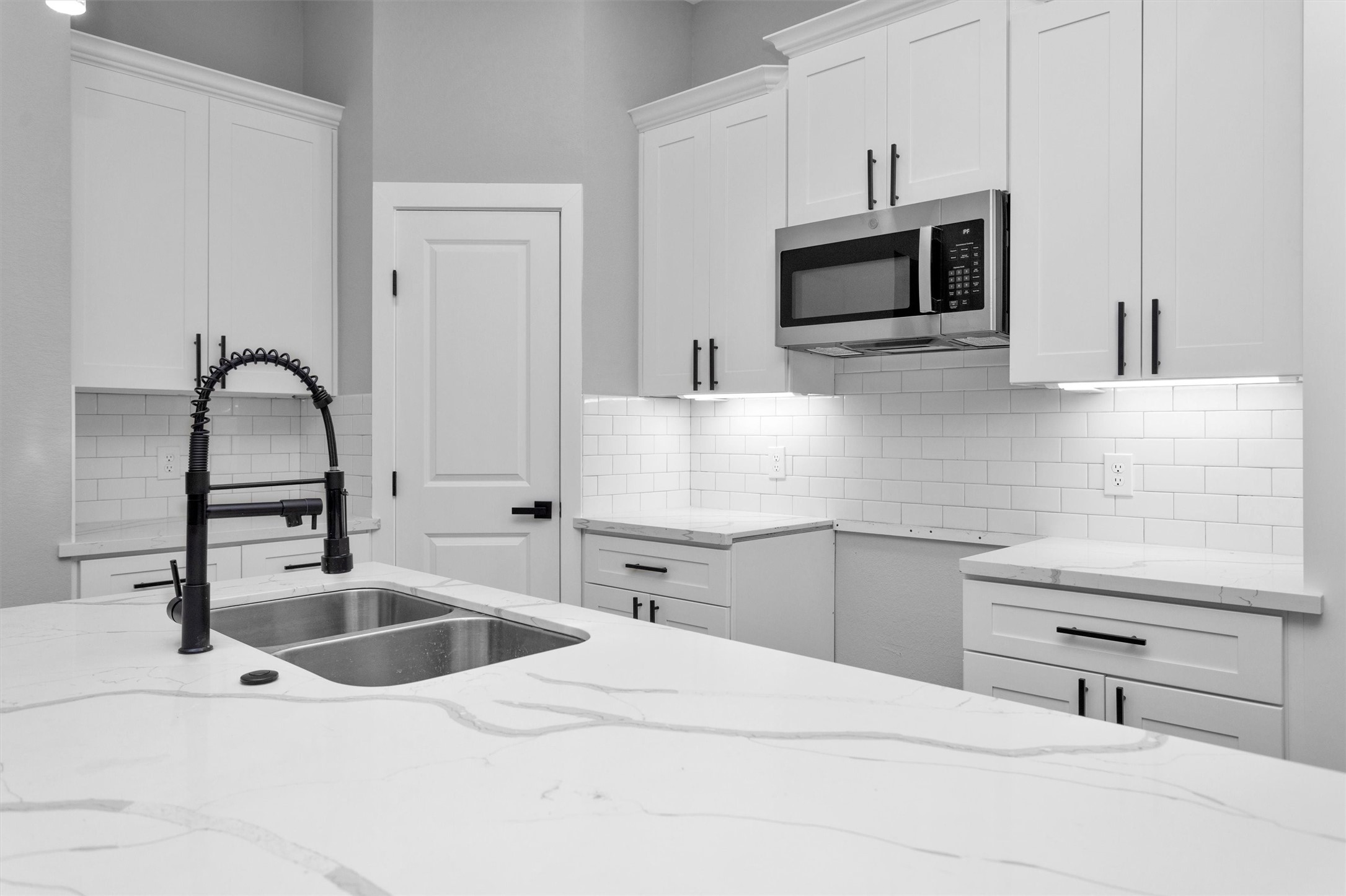 6918 Dumble Street, Unit A Houston, TX 77021 - Photo 1 of 33 Gallery Image 1