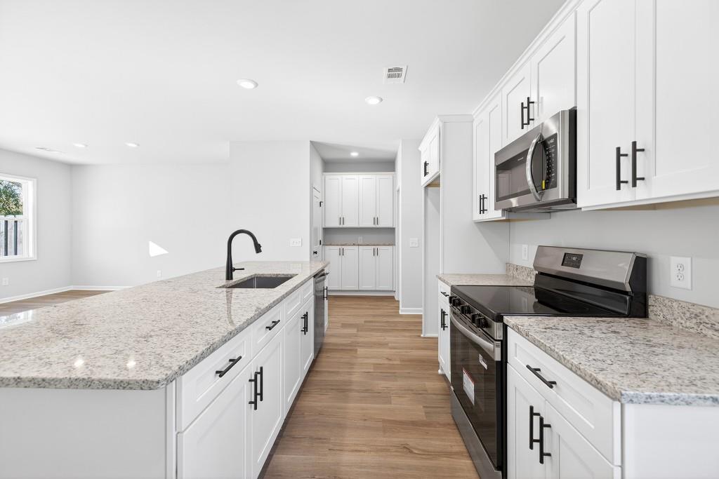 562 Madison Street, Unit 100 Commerce, GA 30529 - Photo 6 of 42