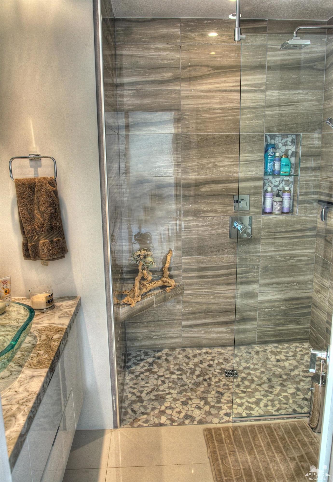 465 East Simms Road Palm Springs, CA 92262 - Photo 26 of 41 a bathroom with a shower