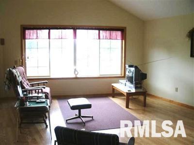 15121 Vans Road Fulton, IL 61252 - Photo 3 of 24