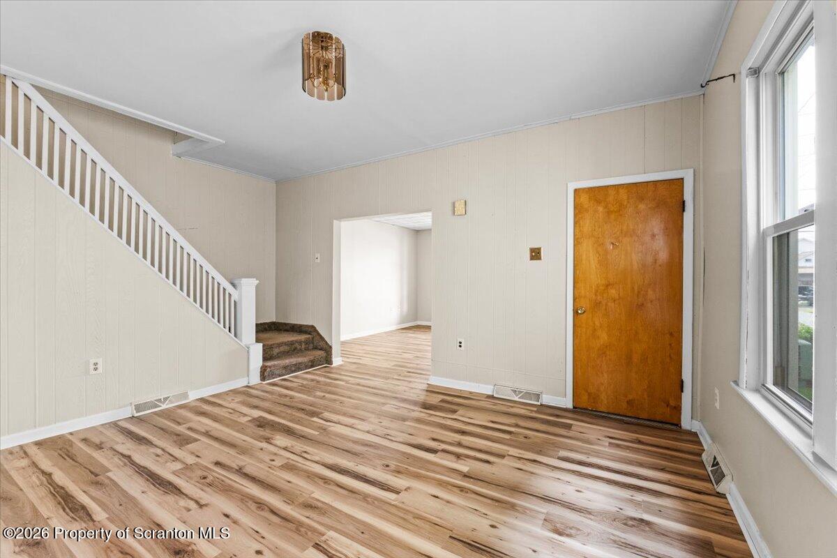 321 Ferdinand Street Scranton, PA 18508 - Photo 6 of 32 26-DSC03161