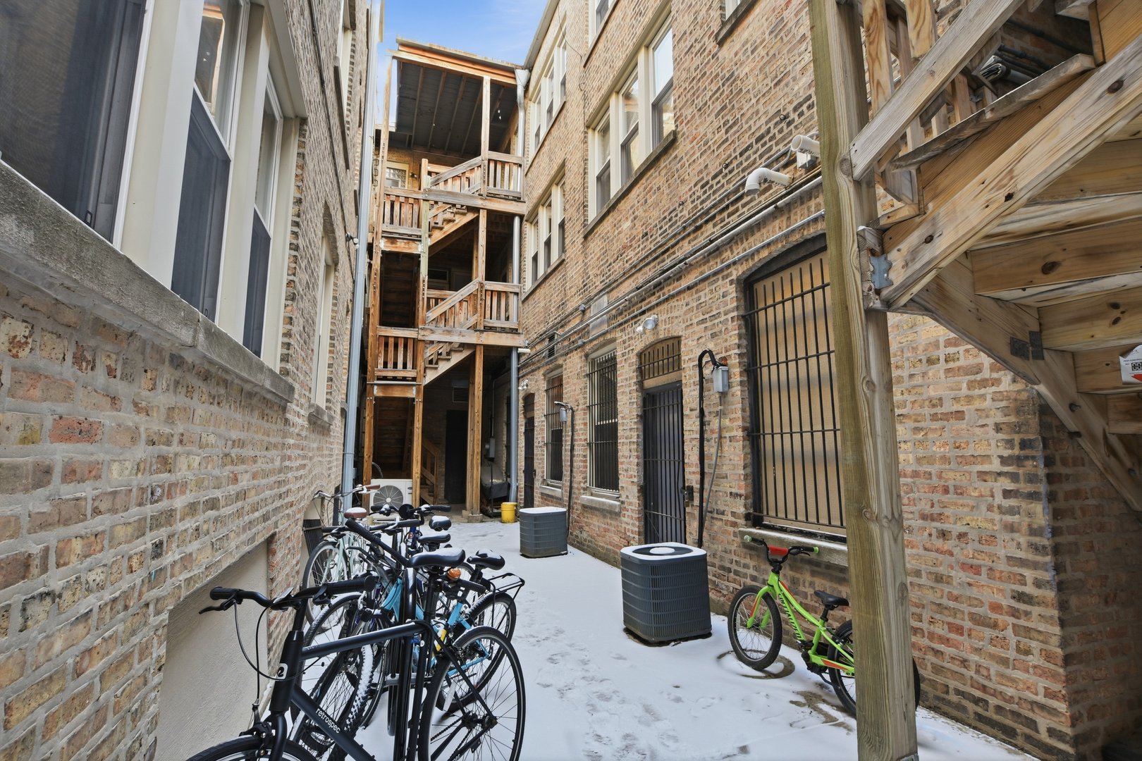 2234 West Roscoe Street, Unit 3 Chicago, IL 60618 - Photo 21 of 21