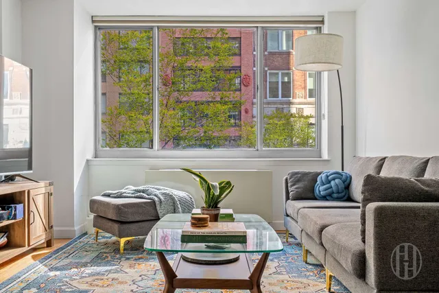 $1,195,000 | 520 West 23rd Street, Unit 2C | Chelsea