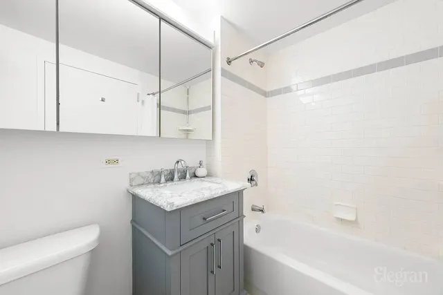 $1,195,000 | 520 West 23rd Street, Unit 2C | Chelsea