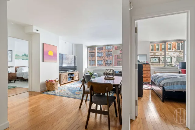 $1,195,000 | 520 West 23rd Street, Unit 2C | Chelsea