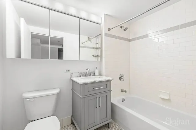 $1,195,000 | 520 West 23rd Street, Unit 2C | Chelsea