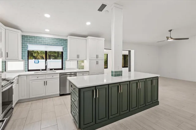 $975,888 | 5 Copaire Drive, Sewall's Point, FL 34996