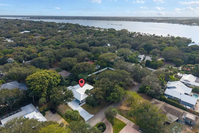 $975,888 | 5 Copaire Drive, Sewall's Point, FL 34996