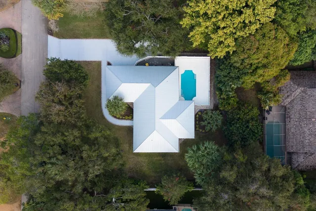 $975,888 | 5 Copaire Drive, Sewall's Point, FL 34996