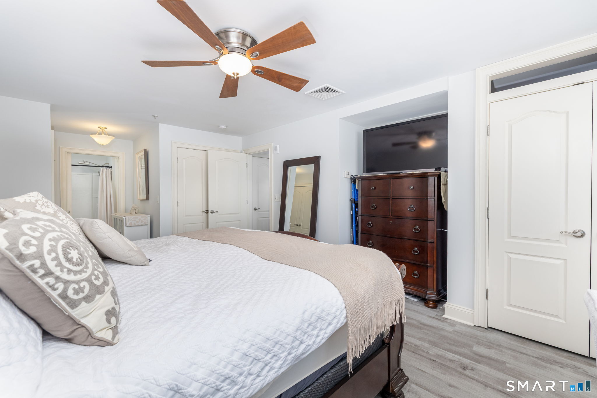 461 Bank Street, Unit 408 New London, CT 06320 - Photo 15 of 40