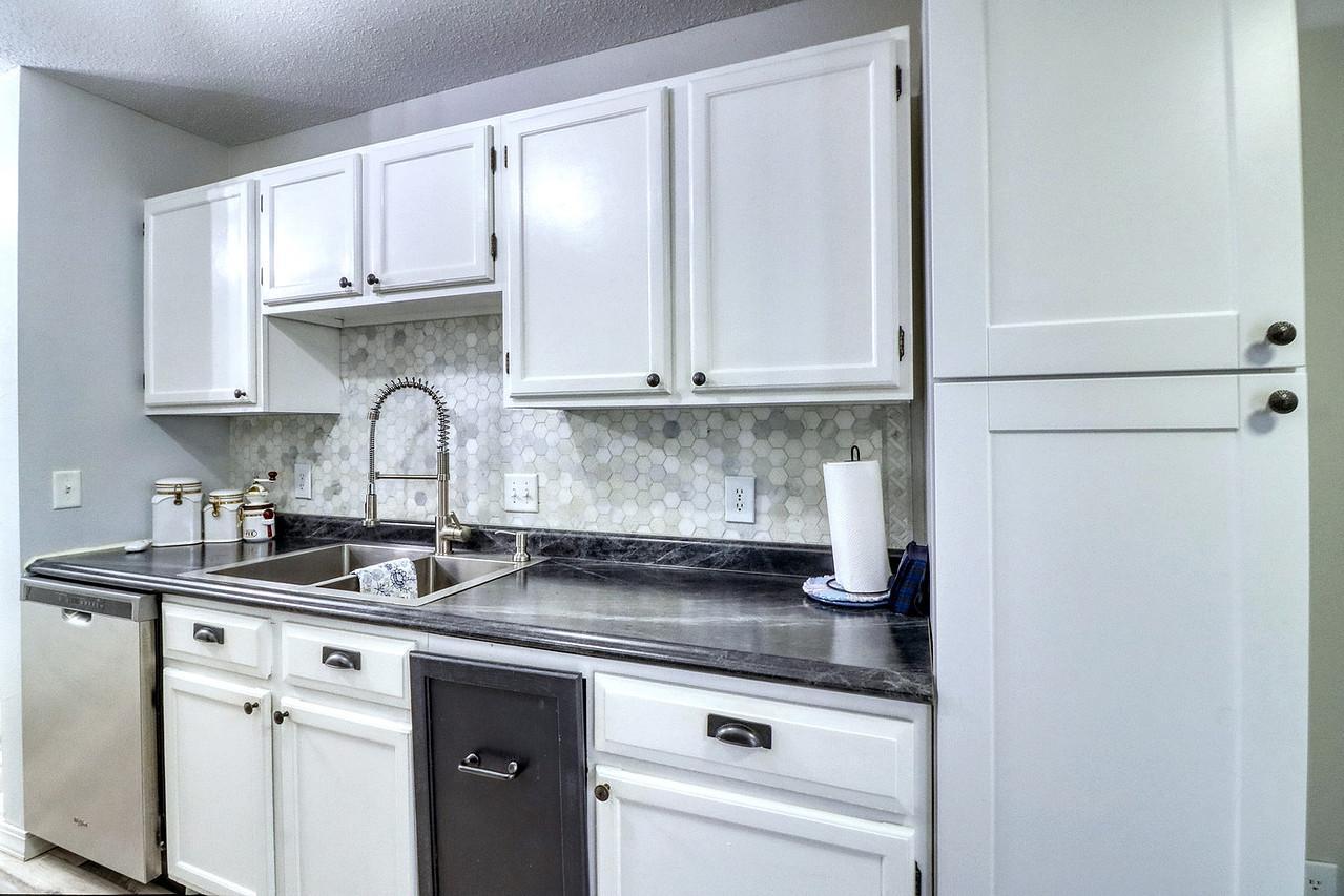 3407 Cherry Lane, Unit A2 Fargo, ND 58102 - Photo 4 of 22