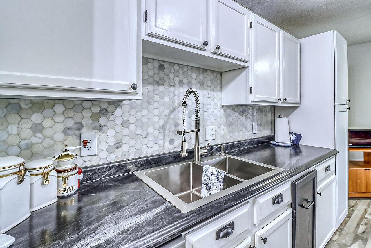 3407 Cherry Lane, Unit A2 Fargo, ND 58102 - Photo 5 of 22