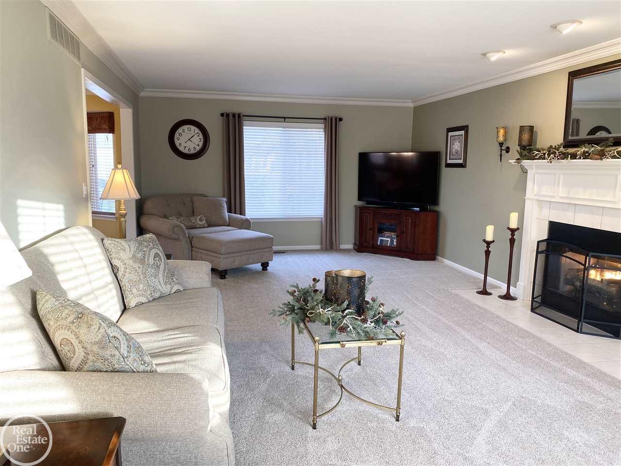 55542 Raspberry Drive Macomb, MI 48042 - Photo 11 of 43 50031094-10.JPG