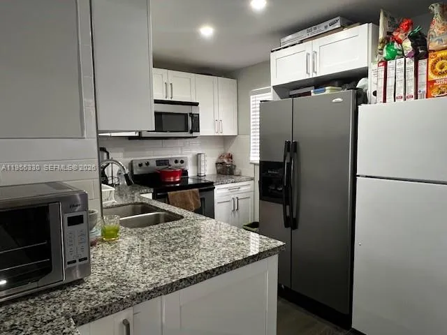 $2,750 | 14165 Southwest 87th Street, Unit D202, Miami, FL 33183