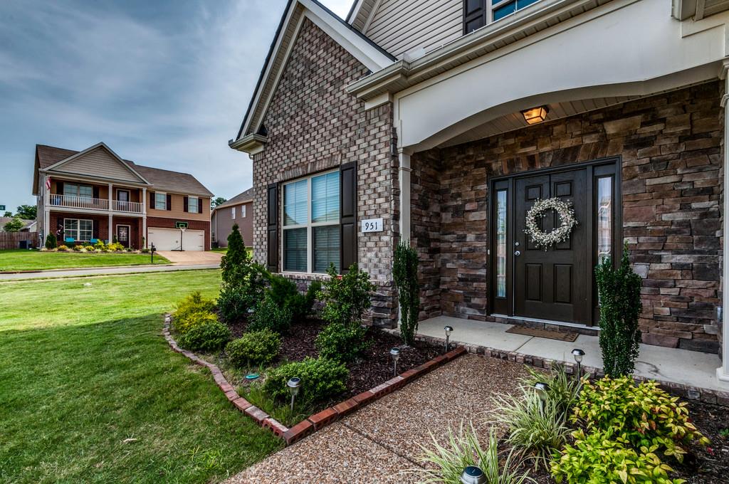 951 Morning Road Antioch, TN 37013 - Photo 2 of 30 Rich brick/stone exterior!