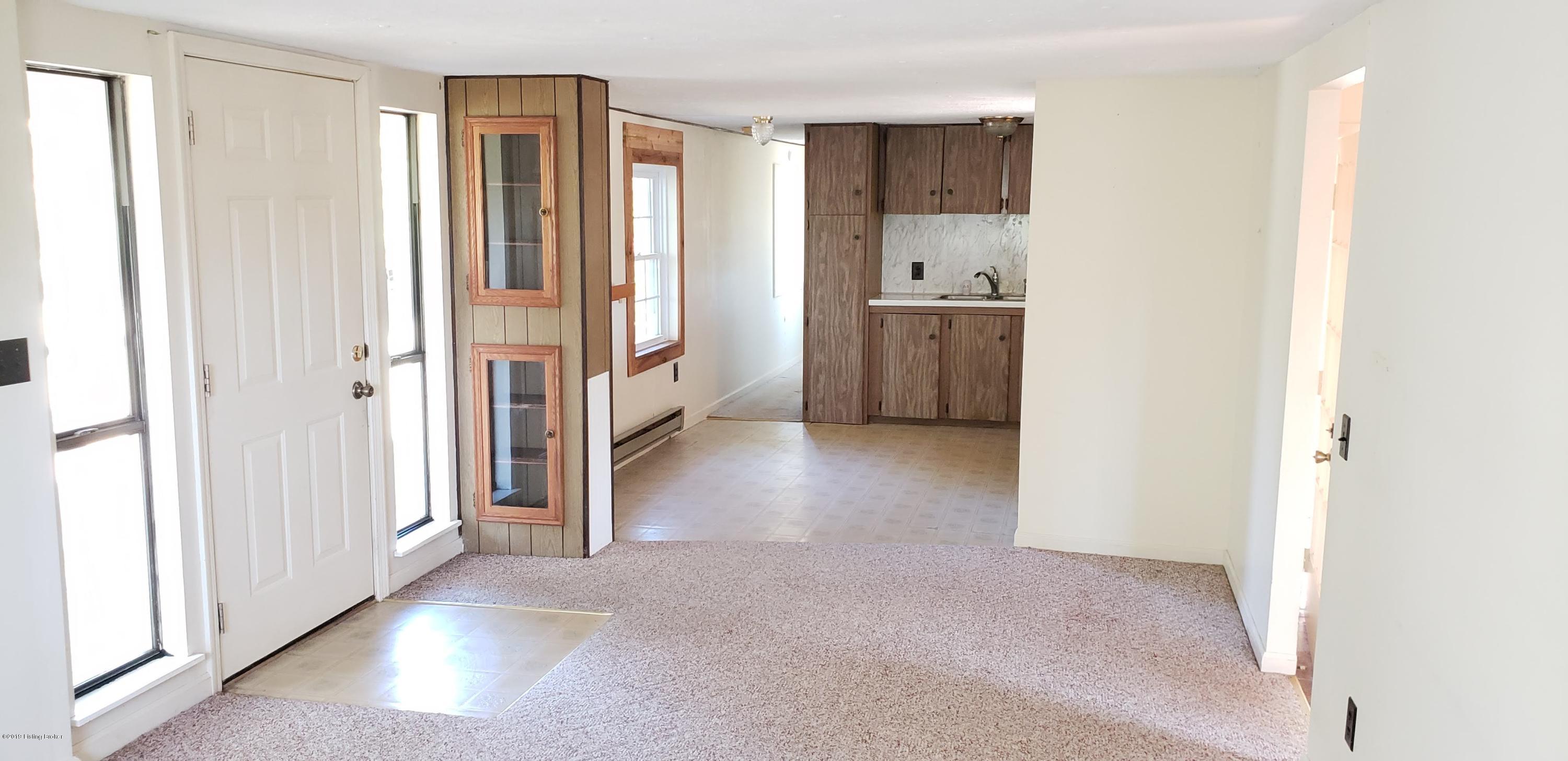 2110 Ridge Road Pendleton, KY 40055 - Photo 10 of 19 living room