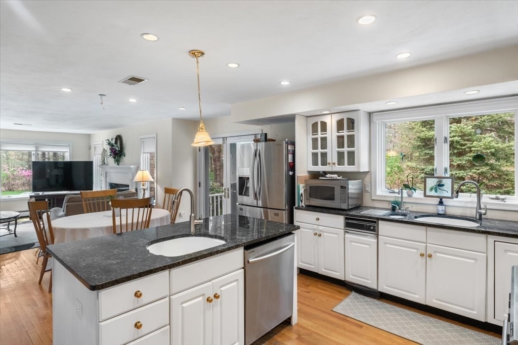 16 Bragg Road Foxboro, MA 02035 - Photo 6 of 38 Gallery Image 6