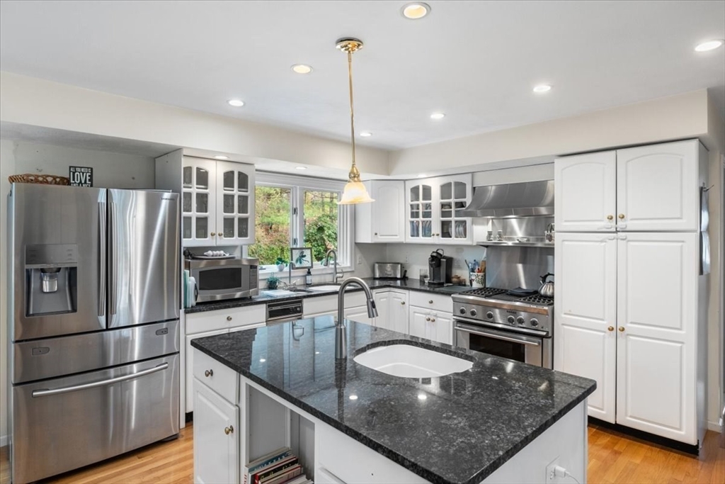 16 Bragg Road Foxboro, MA 02035 - Photo 7 of 38 Gallery Image 7