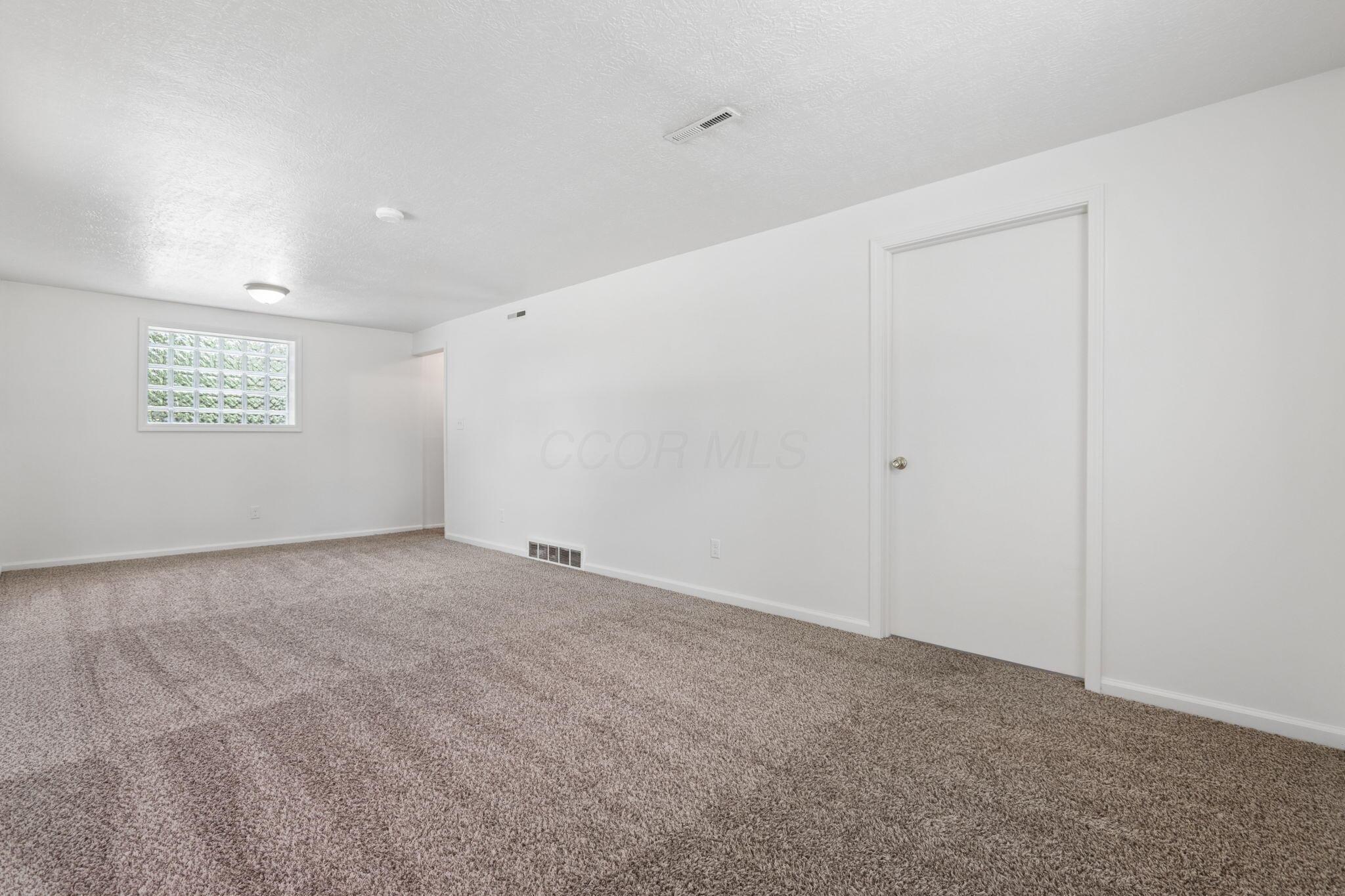 4838 Refugee Road Columbus, OH 43232 - Photo 13 of 27 13-web-or-mls-4838-refugee-rd