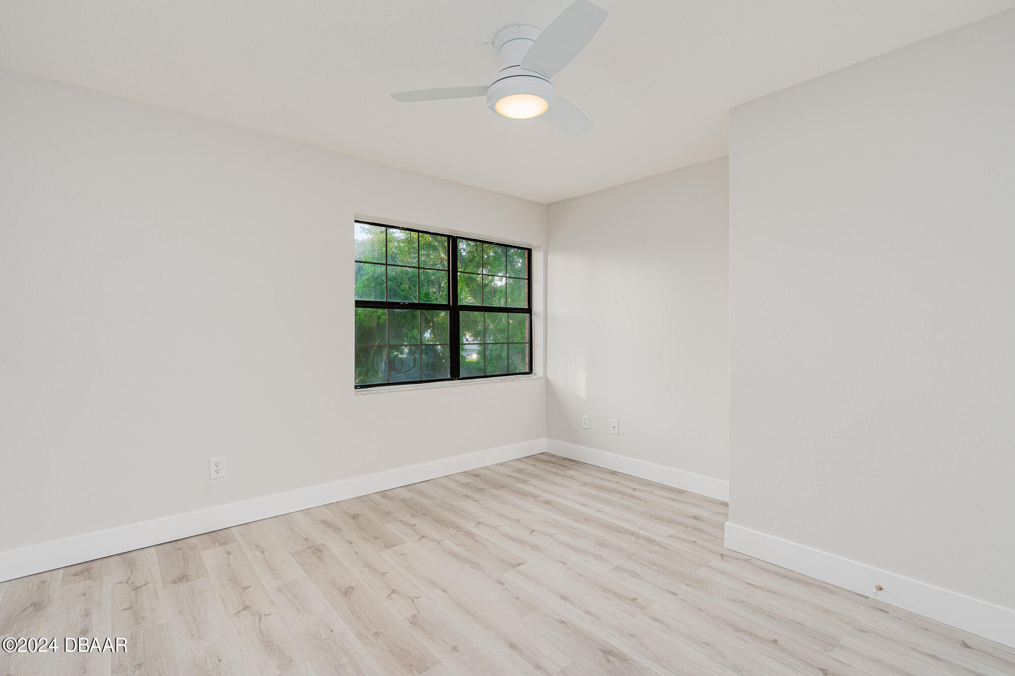 910 Big Tree Road, Unit 303 South Daytona, FL 32119 - Photo 25 of 53 24
