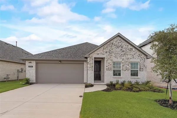 $1,950 | 3206 Ferrero Lane, Princeton, TX 75407