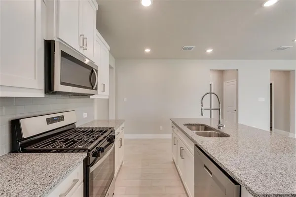 $1,950 | 3206 Ferrero Lane, Princeton, TX 75407