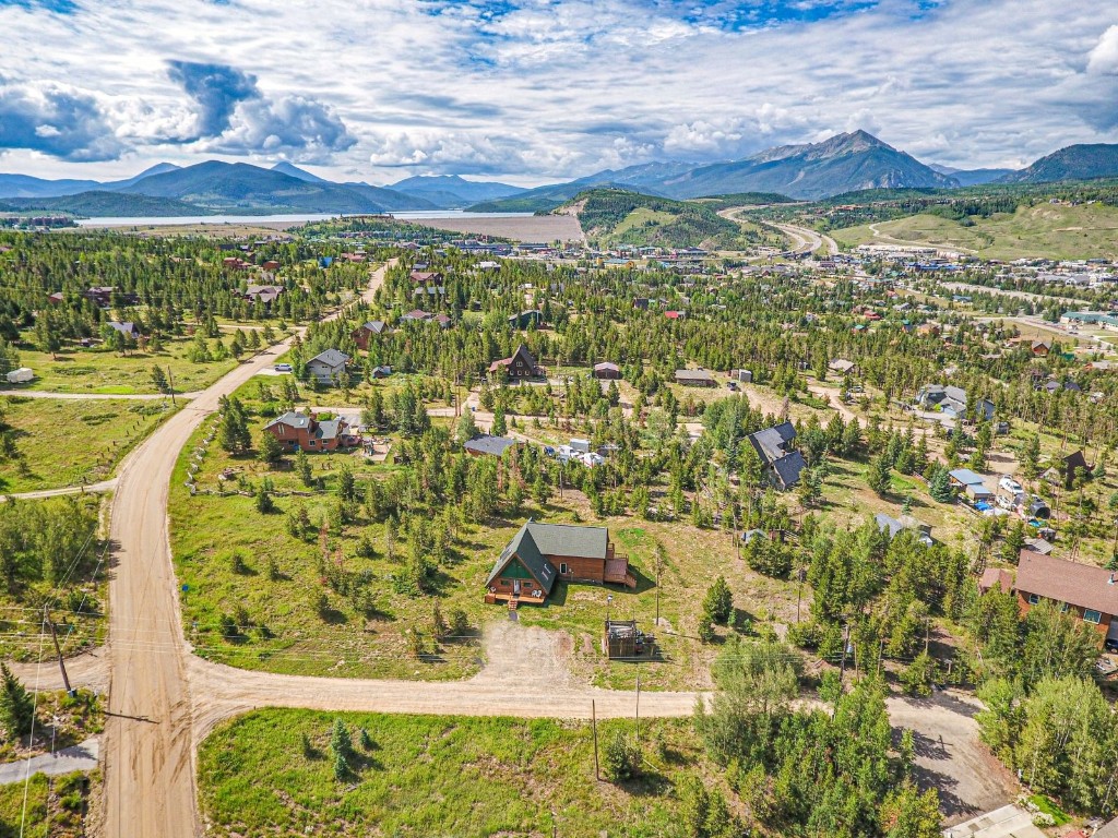 26 Raspberry Lane Silverthorne, CO 80498 - Photo 5 of 35 a view of a city