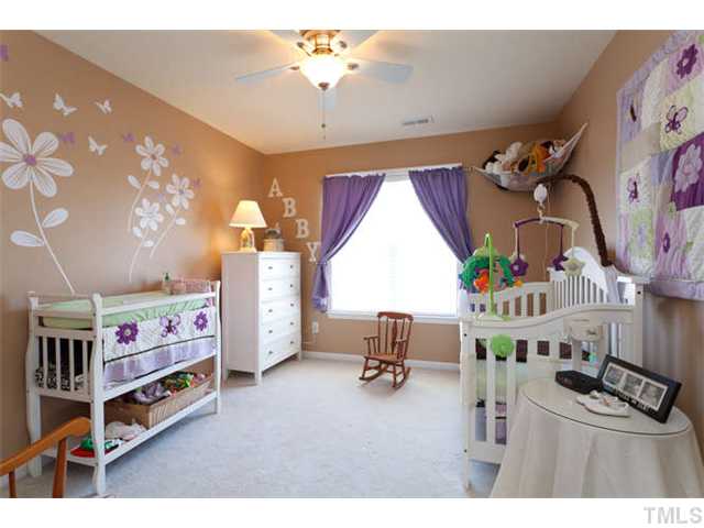8429 Ridgebury Road Raleigh, NC 27603 - Photo 17 of 25