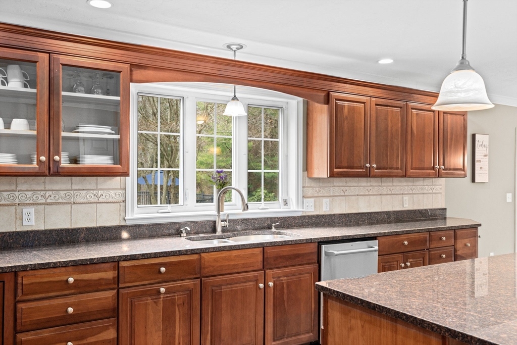 14 Hitching Post Road Lakeville, MA 02347 - Photo 2 of 42 Gallery Image 2