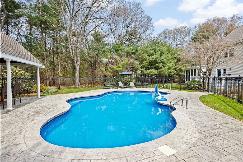 14 Hitching Post Road Lakeville, MA 02347 - Photo 35 of 42 Gallery Image 35