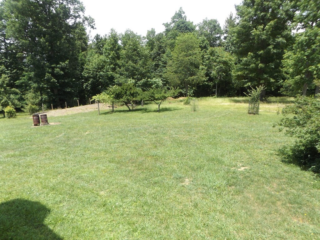 201 Deer Ridge Road Hillsville, VA 24343 - Photo 28 of 36 Gallery Image 28