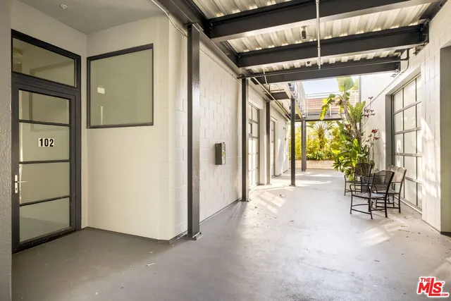 $1,175,000 | 1534 17th Street, Unit 102, Santa Monica, CA 90404