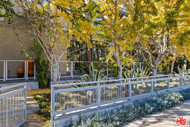 $1,175,000 | 1534 17th Street, Unit 102, Santa Monica, CA 90404