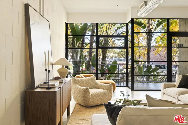 $1,175,000 | 1534 17th Street, Unit 102, Santa Monica, CA 90404