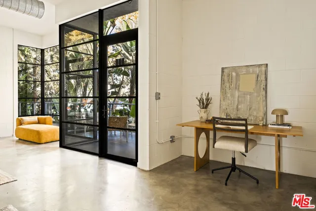 $1,175,000 | 1534 17th Street, Unit 102, Santa Monica, CA 90404