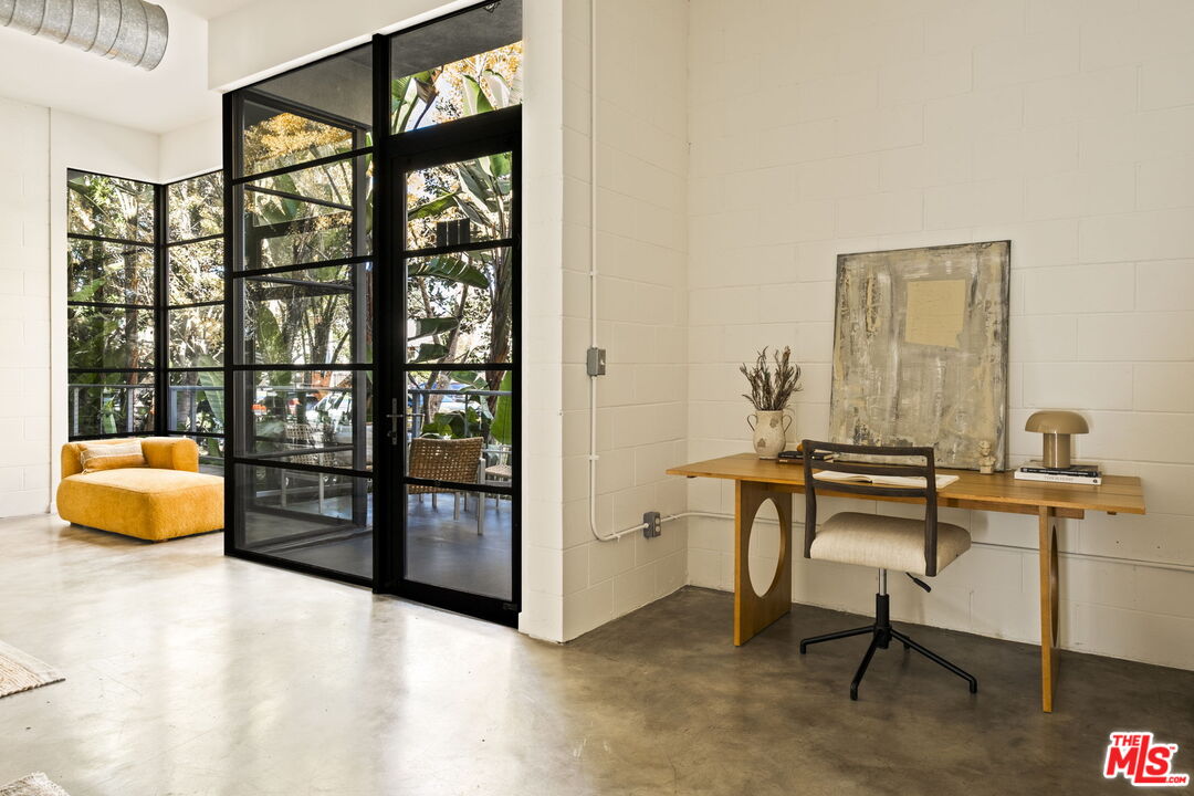 1534 17th Street, Unit 102 Santa Monica, CA 90404 - Photo 6 of 16