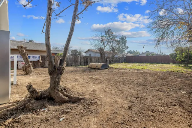 $224,200 | 12423 407th Avenue, Cutler, CA 93615